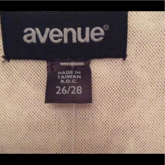 Avenue Feminine Stretch Lace Floral Blouse - Picture 3 of 6